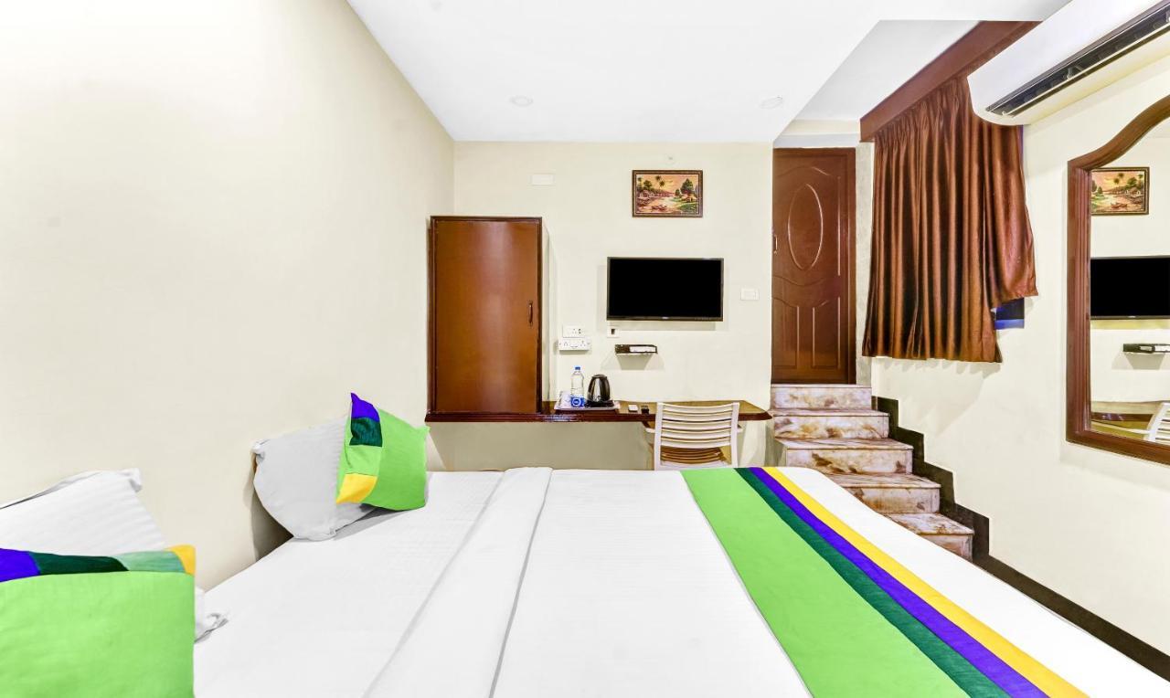 Treebo B Coral, 2 Km From Promenade Beach Hotel Pondicherry Exterior photo